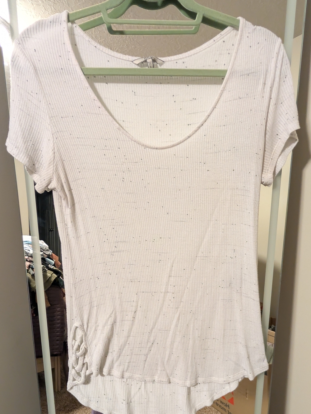 BKE White Short-Sleeve Scoop Neck Top with Side Braid